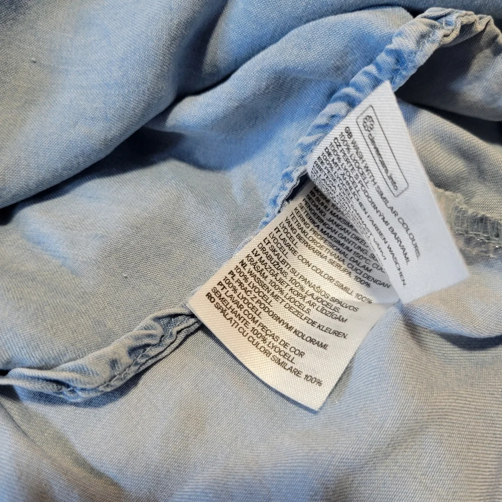 H&M Top - Picture 6 of 6